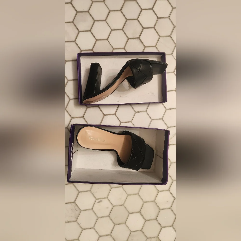 TOP Moda Black Quilted Woven Mule Heels - Picture 1 of 5